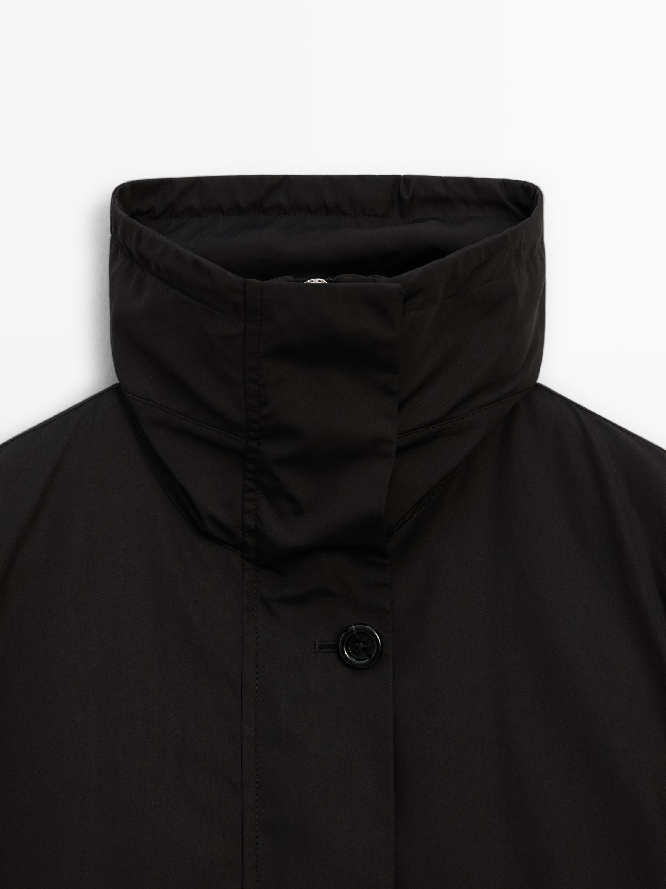 Water-repellent parka with detachable inner gilet